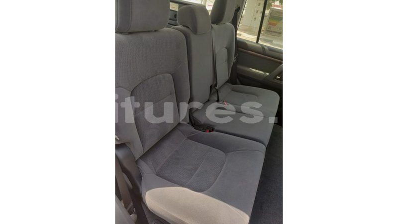 Big with watermark toyota land cruiser estuaire import dubai 4449