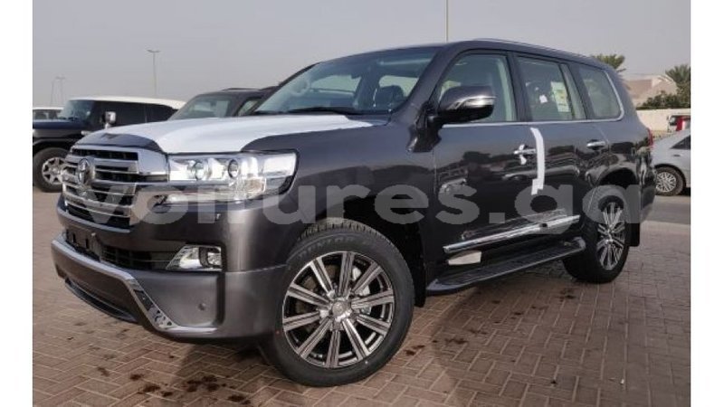 Big with watermark toyota land cruiser estuaire import dubai 4450