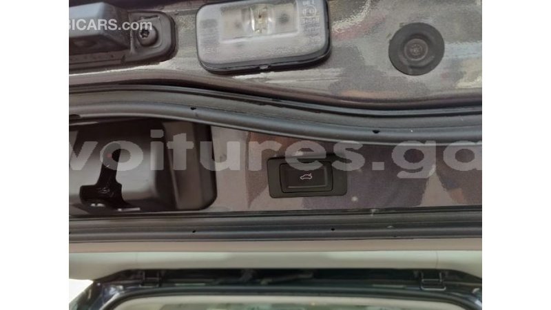 Big with watermark toyota land cruiser estuaire import dubai 4450