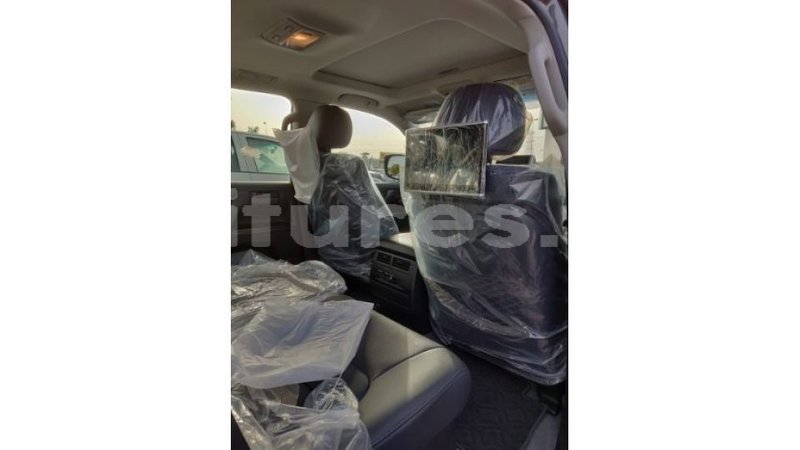 Big with watermark toyota land cruiser estuaire import dubai 4450