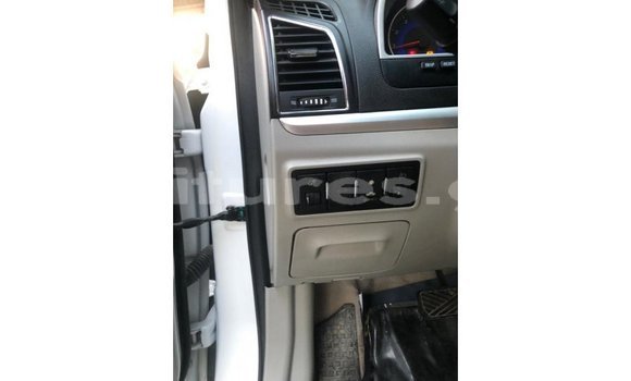 Acheter Import Voiture Geely Emgrand 7 Blanc à Import - Dubai, Estuaire Acheter Import Voiture Geely Emgrand 7 Blanc à Import - Dubai, Estuaire