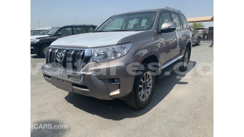 Big with watermark toyota prado estuaire import dubai 4459