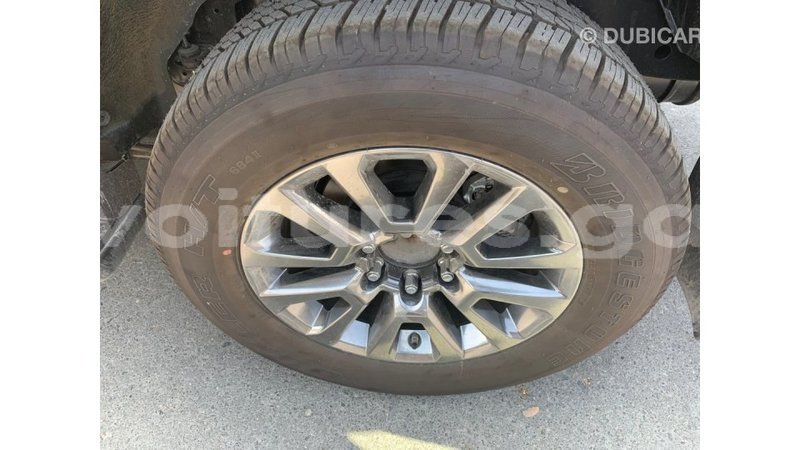 Big with watermark toyota prado estuaire import dubai 4459