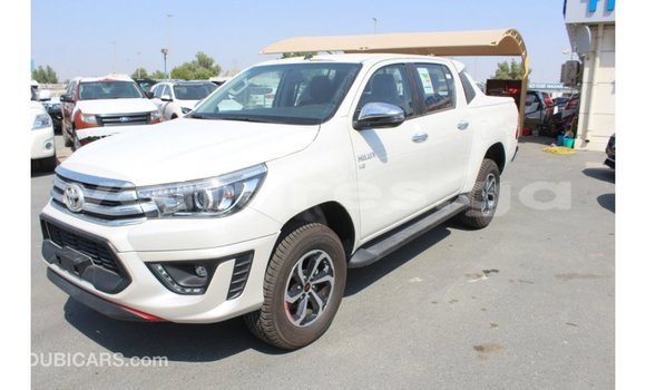 Acheter Import Voiture Toyota Hilux Blanc à Import - Dubai, Estuaire Acheter Import Voiture Toyota Hilux Blanc à Import - Dubai, Estuaire
