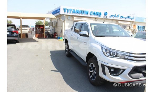 Acheter Import Voiture Toyota Hilux Blanc à Import - Dubai, Estuaire Acheter Import Voiture Toyota Hilux Blanc à Import - Dubai, Estuaire