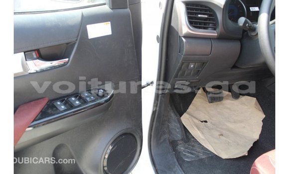 Acheter Import Voiture Toyota Hilux Blanc à Import - Dubai, Estuaire Acheter Import Voiture Toyota Hilux Blanc à Import - Dubai, Estuaire