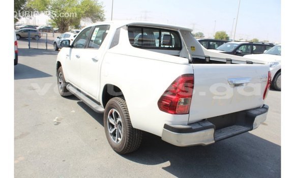 Acheter Import Voiture Toyota Hilux Blanc à Import - Dubai, Estuaire Acheter Import Voiture Toyota Hilux Blanc à Import - Dubai, Estuaire