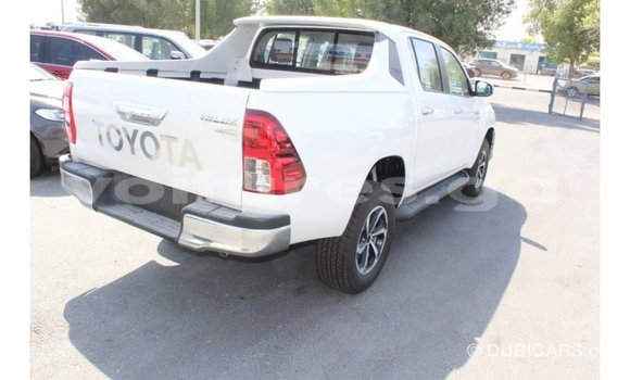 Acheter Import Voiture Toyota Hilux Blanc à Import - Dubai, Estuaire Acheter Import Voiture Toyota Hilux Blanc à Import - Dubai, Estuaire