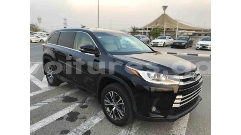 Big with watermark toyota highlander estuaire import dubai 4461