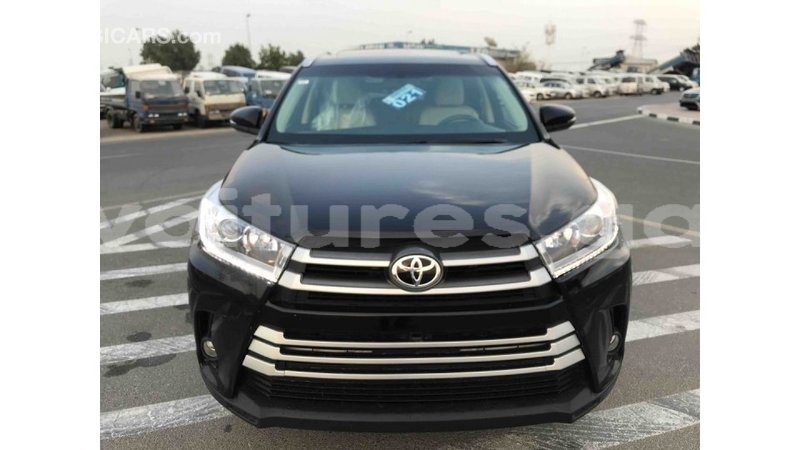 Big with watermark toyota highlander estuaire import dubai 4461