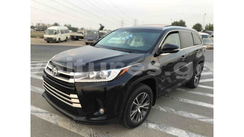 Big with watermark toyota highlander estuaire import dubai 4461