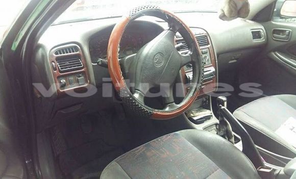 Sayi Na hannu Toyota Avensis Black Mota in Libreville a estuary Sayi Na hannu Toyota Avensis Black Mota in Libreville a estuary