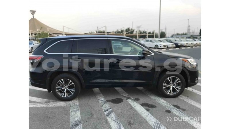 Big with watermark toyota highlander estuaire import dubai 4461