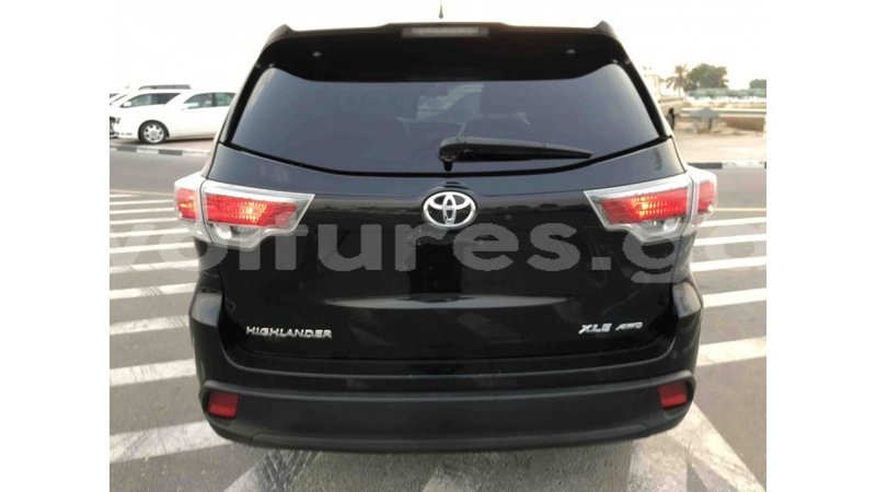 Big with watermark toyota highlander estuaire import dubai 4461