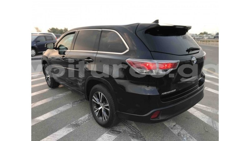 Big with watermark toyota highlander estuaire import dubai 4461