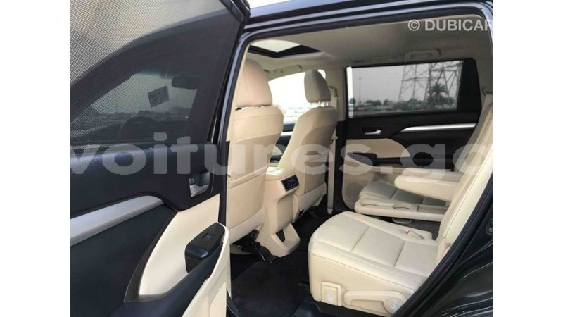 Big with watermark toyota highlander estuaire import dubai 4461