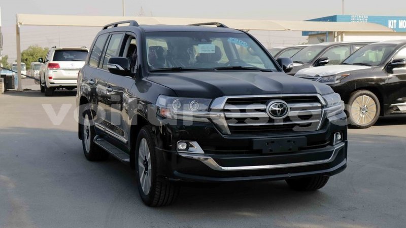 Big with watermark toyota land cruiser estuaire import dubai 4462