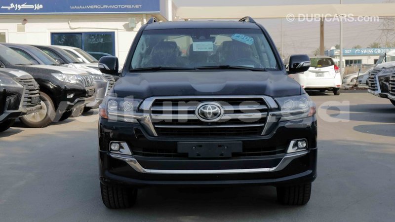 Big with watermark toyota land cruiser estuaire import dubai 4462