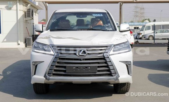 Acheter Import Voiture Lexus LX Blanc à Import - Dubai, Estuaire Acheter Import Voiture Lexus LX Blanc à Import - Dubai, Estuaire