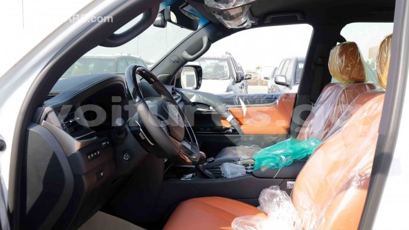 Big with watermark lexus lx estuaire import dubai 4464