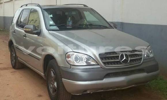 Acheter Occasion Voiture Mercedes‒Benz ML-Class Gris à Libreville au Estuaire Acheter Occasion Voiture Mercedes‒Benz ML-Class Gris à Libreville au Estuaire