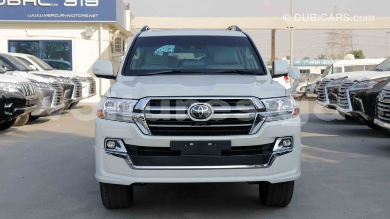 Big with watermark toyota land cruiser estuaire import dubai 4465