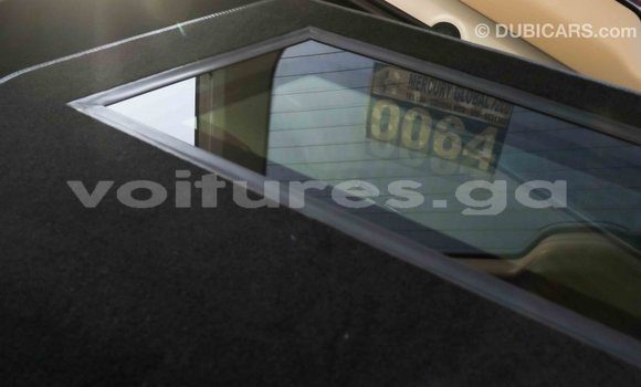 Acheter Import Voiture Toyota Land Cruiser Blanc à Import - Dubai, Estuaire Acheter Import Voiture Toyota Land Cruiser Blanc à Import - Dubai, Estuaire