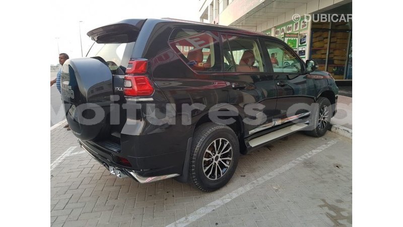 Big with watermark toyota prado estuaire import dubai 4466