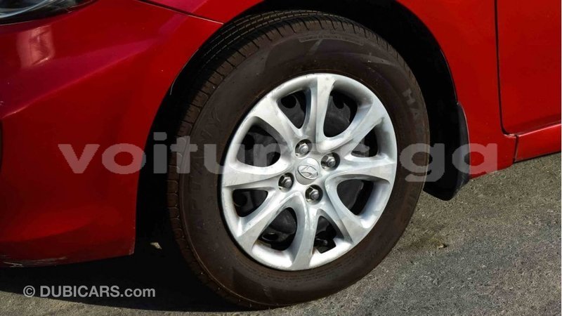 Big with watermark hyundai accent estuaire import dubai 4468