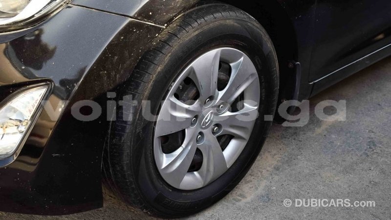 Big with watermark hyundai elantra estuaire import dubai 4469