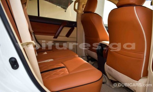 Acheter Import Voiture Toyota Prado Blanc à Import - Dubai, Estuaire Acheter Import Voiture Toyota Prado Blanc à Import - Dubai, Estuaire