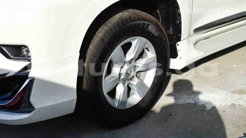 Big with watermark toyota prado estuaire import dubai 4470