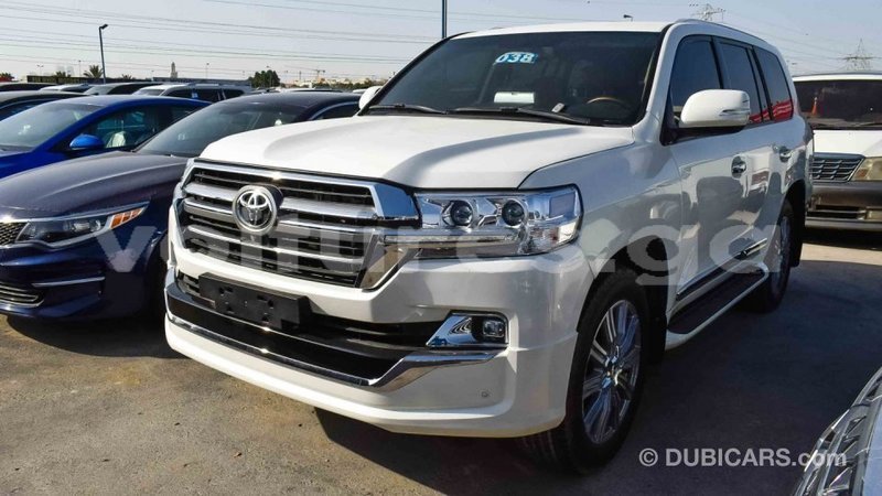 Big with watermark toyota land cruiser estuaire import dubai 4475