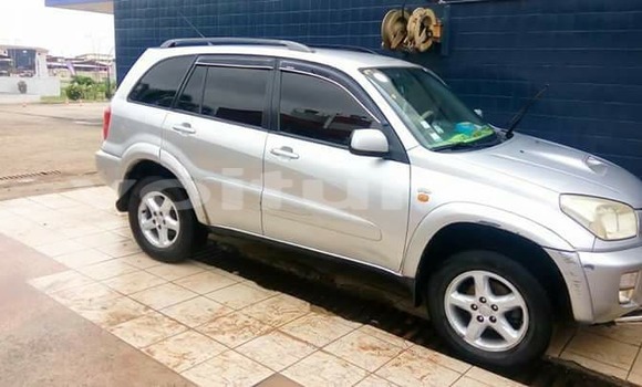 Acheter Occasion Voiture Toyota RAV4 Gris à Libreville, Estuaire Acheter Occasion Voiture Toyota RAV4 Gris à Libreville, Estuaire