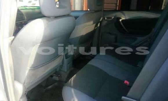 Acheter Occasion Voiture Toyota RAV4 Gris à Libreville, Estuaire Acheter Occasion Voiture Toyota RAV4 Gris à Libreville, Estuaire