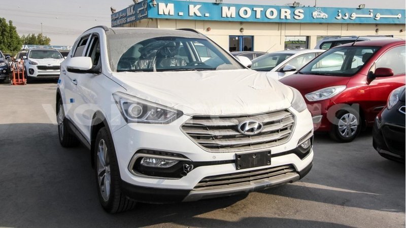 Big with watermark hyundai santa fe estuaire import dubai 4479