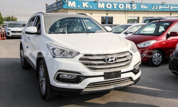 Acheter Import Voiture Hyundai Santa Fe Blanc à Import - Dubai, Estuaire Acheter Import Voiture Hyundai Santa Fe Blanc à Import - Dubai, Estuaire
