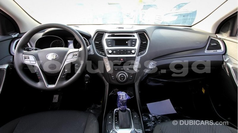 Big with watermark hyundai santa fe estuaire import dubai 4479