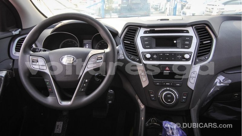 Big with watermark hyundai santa fe estuaire import dubai 4479