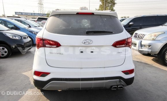 Acheter Import Voiture Hyundai Santa Fe Blanc à Import - Dubai, Estuaire Acheter Import Voiture Hyundai Santa Fe Blanc à Import - Dubai, Estuaire