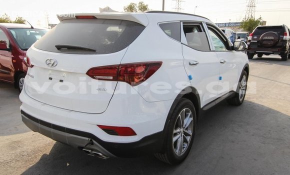 Acheter Import Voiture Hyundai Santa Fe Blanc à Import - Dubai, Estuaire Acheter Import Voiture Hyundai Santa Fe Blanc à Import - Dubai, Estuaire