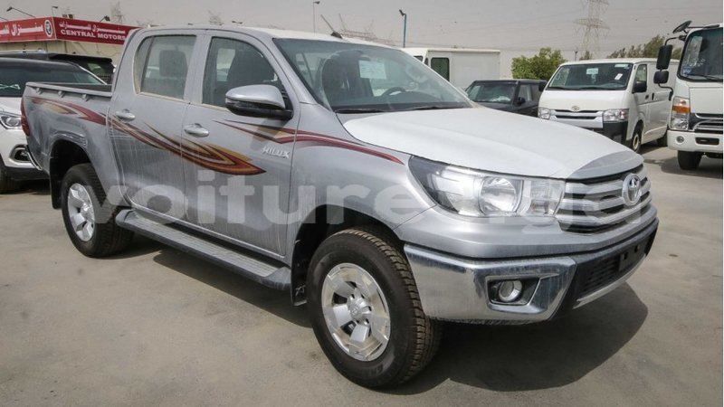 Big with watermark toyota hilux estuaire import dubai 4480