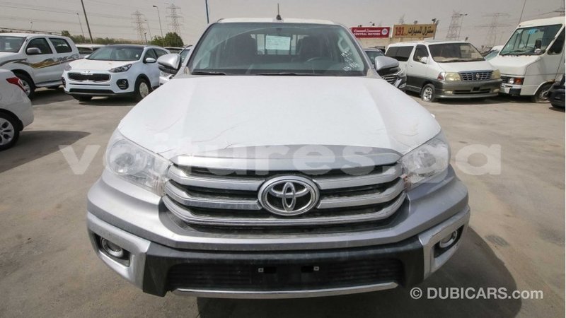 Big with watermark toyota hilux estuaire import dubai 4480