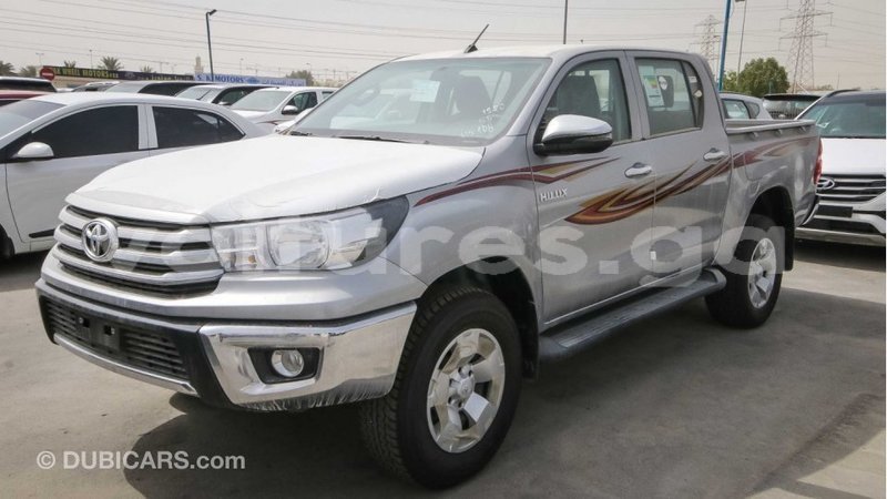 Big with watermark toyota hilux estuaire import dubai 4480