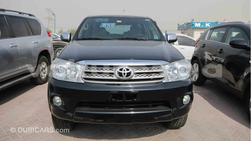 Big with watermark toyota fortuner estuaire import dubai 4481