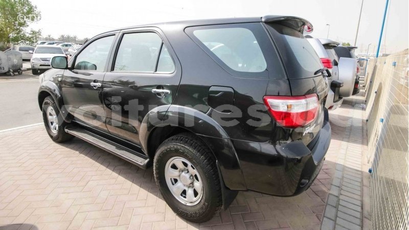 Big with watermark toyota fortuner estuaire import dubai 4481