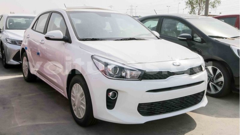 Big with watermark kia rio estuaire import dubai 4482