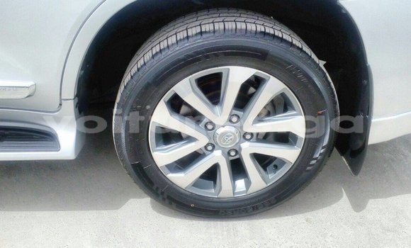 Acheter Import Voiture Toyota Land Cruiser Autre à Import - Dubai, Estuaire Acheter Import Voiture Toyota Land Cruiser Autre à Import - Dubai, Estuaire