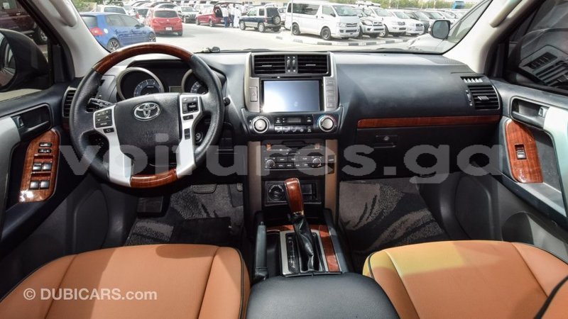 Big with watermark toyota prado estuaire import dubai 4487