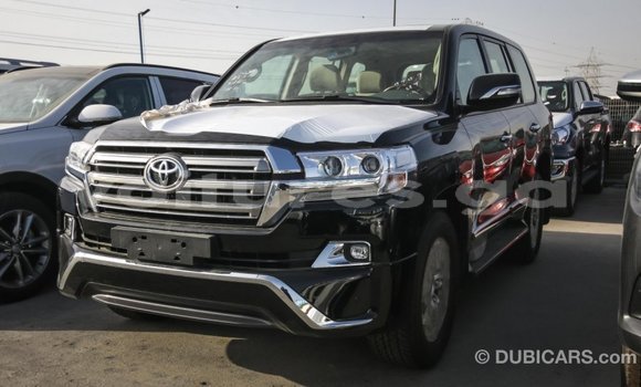 Acheter Import Voiture Toyota Land Cruiser Noir à Import - Dubai, Estuaire Acheter Import Voiture Toyota Land Cruiser Noir à Import - Dubai, Estuaire